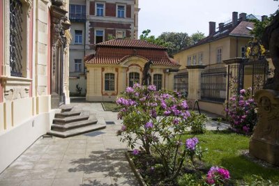 Side view of front of Dvorak Museum