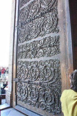  The colossal Entrance Door    IMG_2319.jpg