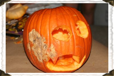 Guess who carved this one?  Katy, Candice Joey, or Em?