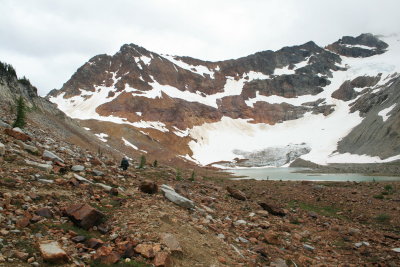 Rust colored granite on the way to Lyman glacier.