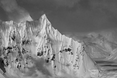 Antarctic-Mountains-III.jpg