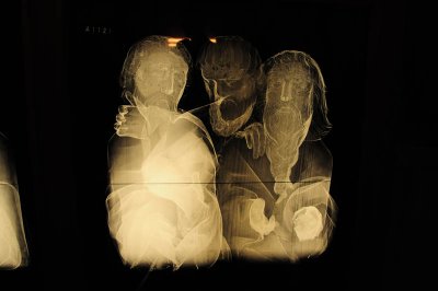X-ray images in the Louvre laboratory