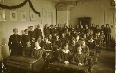 School Picture  1923