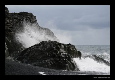 1547  breaking waves on basalt beach of  Dyrhólaey