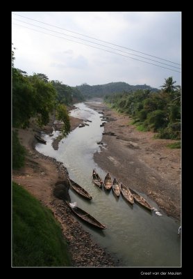 3272 Indonesia, river and small boats