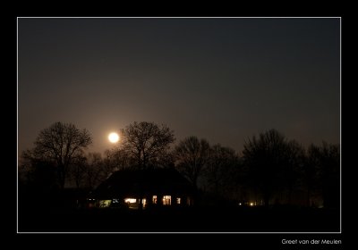 0918 farmhouse and full moon