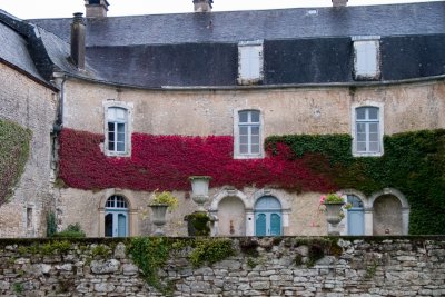 Chateau in the village of Gibert