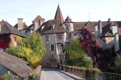 Entering Carennac