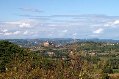 On the way to St Medard de Presque, view of the Chateau de Castelnau