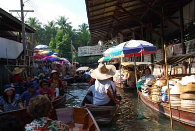 Damnoen Saduak Floating Market