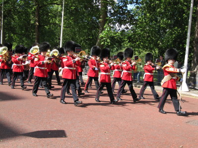 Buckingham Palace changing guard