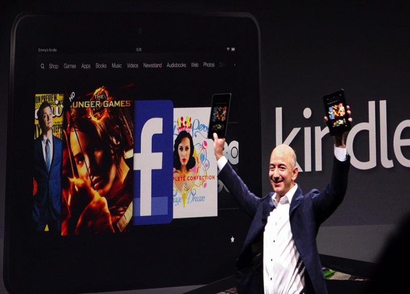 Jeff Bezos announces the 7 and the larger 8.9 Kindle HD
