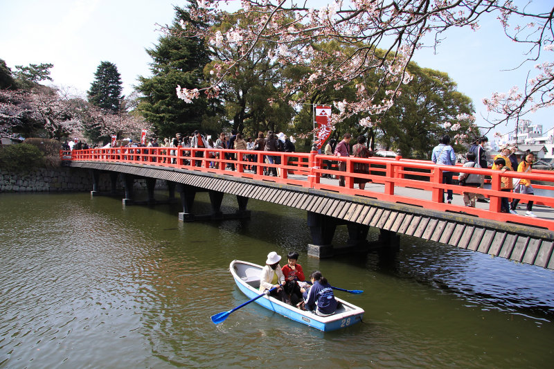 Boat outside the castle park