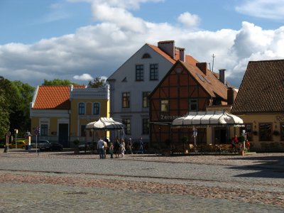 Old structures on the south side of Teatro aiktė