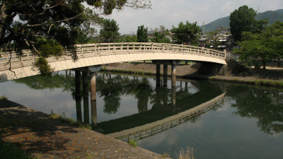 Small arched bridge over the Uji-gawa