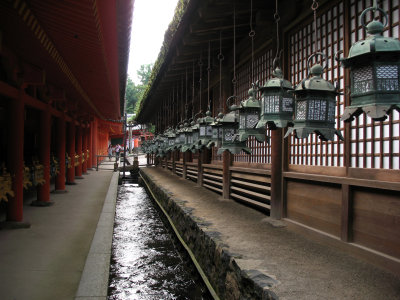 Row of copper lanterns, Kasuga Taisha