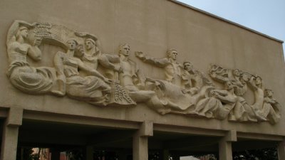 Socialist-realist relief, Palace of the Republic