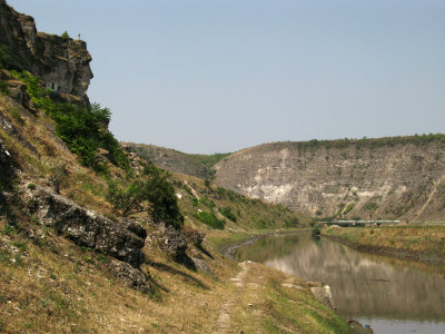 Cliffs overlooking the Răut
