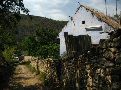 Entering Butuceni village