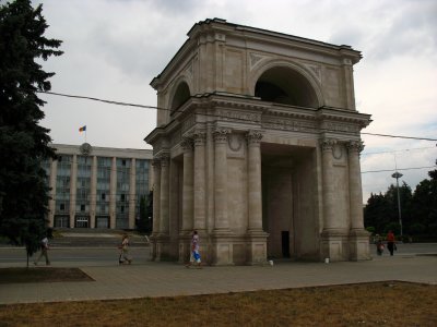 Triumphal Arch off Cathedral Square