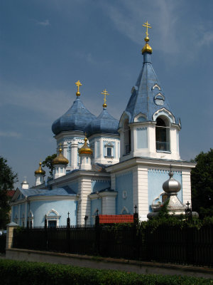 Clear skies over Ciuflea Church