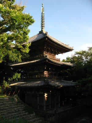 Three-tiered pagoda of Sōken-ji