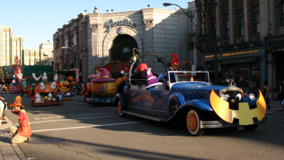Late afternoon Halloween parade