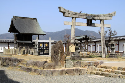Small shrine at Fukuchiyama-jō