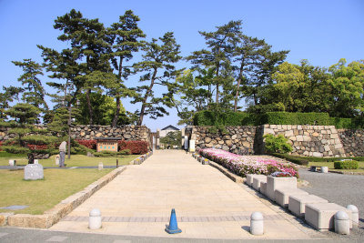 West gate into Tamamo-kōen