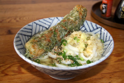 Bowl of bukkake udon with chikuwa tempura