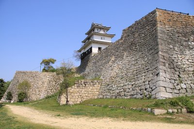 Marugame-jō and its massive walls
