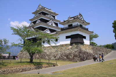Donjon and Daidokoro-yagura of Ōzu-jō