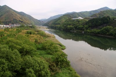 Shimanto-gawa: Japan's last free-flowing river