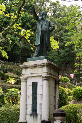 Statue of Itagaki Taisuke at Kōchi-jō