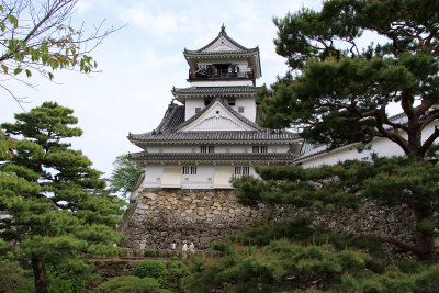 Frontal view of Kōchi-jō's main keep