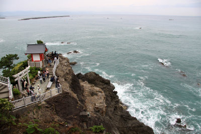 Small shrine overlooking the Pacific Ocean