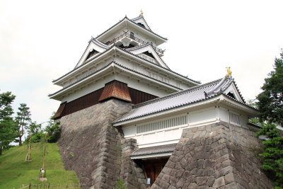 Kaminoyama-jō 上山城