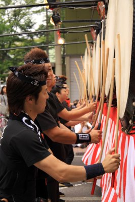 Row of taiko