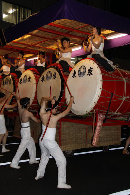 Group of taiko drummers