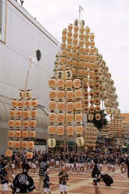 Pre-event kantō competition near Akita Station