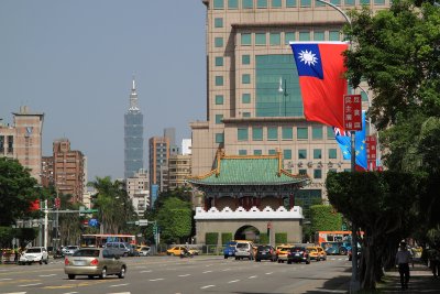 Ketagalan Boulevard and the Jingfu Gate