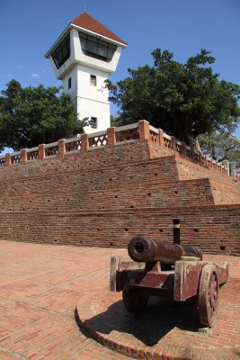 Cannon below the watchtower of Anping Fort
