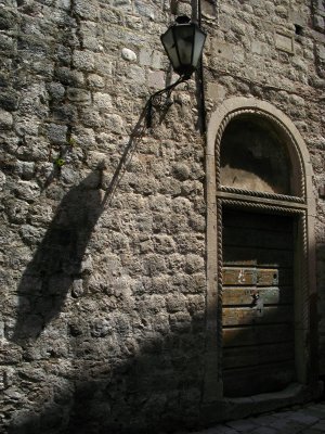Lantern and entrance with shadows