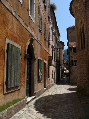 Back lane in Stari Grad