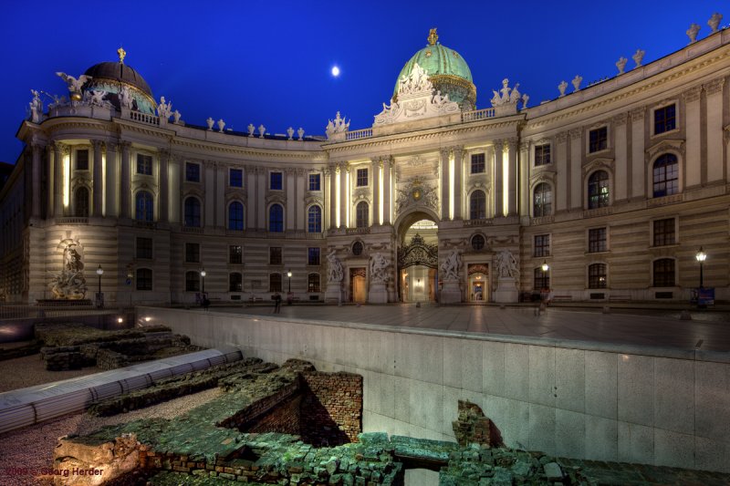 Michaelerplatz - Hofburg