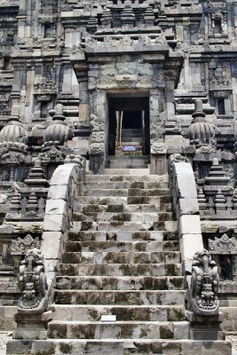 Ind9218113 Borobudur Brahma copy.jpg