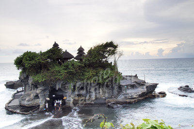 Ind9221161 Tanah Lot copy.jpg