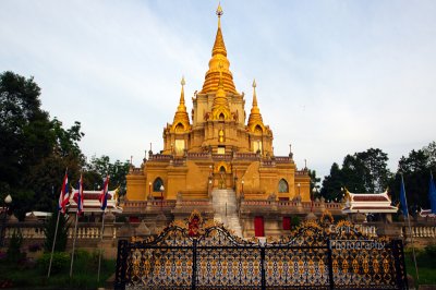 Gerik Betong001 Temple.jpg