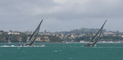 Team NZ and Oracle heading to the first mark.jpg