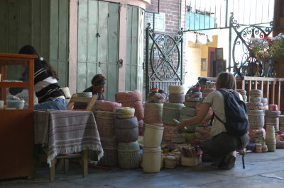 BASKET SELLER